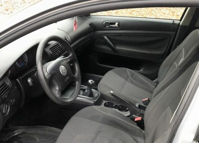 Серый Фольксваген Пассат Вариант, объемом двигателя 1.9 л и пробегом 210 тыс. км за 4300 $, фото 7 на Automoto.ua