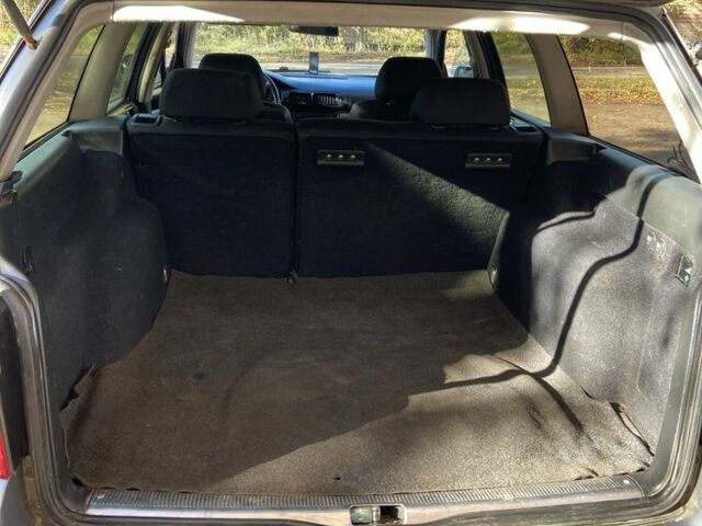 Фольксваген Пассат Вариант 2002 в Славянске на Automoto.ua Серый Фольксваген Пассат Вариант, объемом двигателя 1.9 л и пробегом 360 тыс. км за 2400 $, фото 5 на Automoto.ua