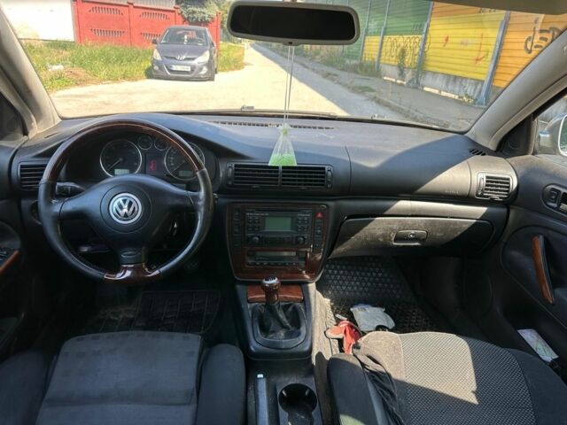 Фольксваген Пассат Вариант 2002 в Кременце на Automoto.ua Серый Фольксваген Пассат Вариант, объемом двигателя 0 л и пробегом 300 тыс. км за 1799 $, фото 5 на Automoto.ua