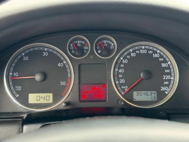 Сірий Фольксваген Пассат Варіант, об'ємом двигуна 1.9 л та пробігом 300 тис. км за 1850 $, фото 4 на Automoto.ua