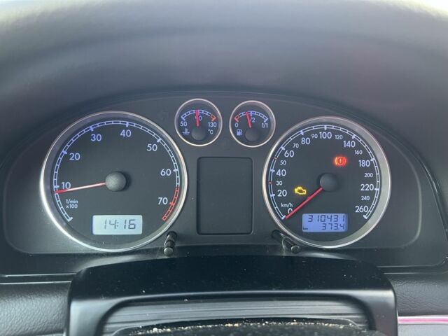 Сірий Фольксваген Пассат Варіант, об'ємом двигуна 1.6 л та пробігом 310 тис. км за 4300 $, фото 5 на Automoto.ua