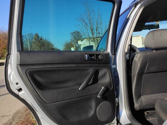 Серый Фольксваген Пассат Вариант, объемом двигателя 1.6 л и пробегом 230 тыс. км за 5400 $, фото 7 на Automoto.ua