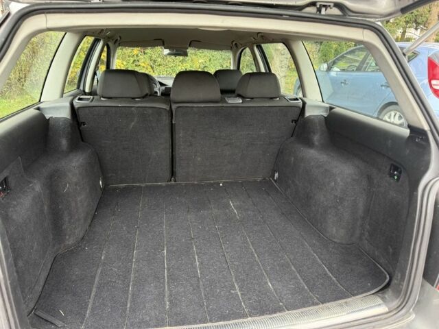 Серый Фольксваген Пассат Вариант, объемом двигателя 1.9 л и пробегом 290 тыс. км за 1800 $, фото 7 на Automoto.ua