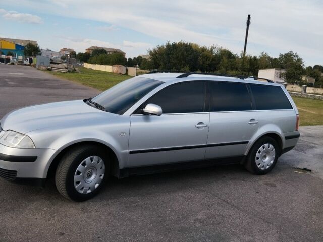 Сірий Фольксваген Пассат Варіант, об'ємом двигуна 1.6 л та пробігом 268 тис. км за 4250 $, фото 2 на Automoto.ua