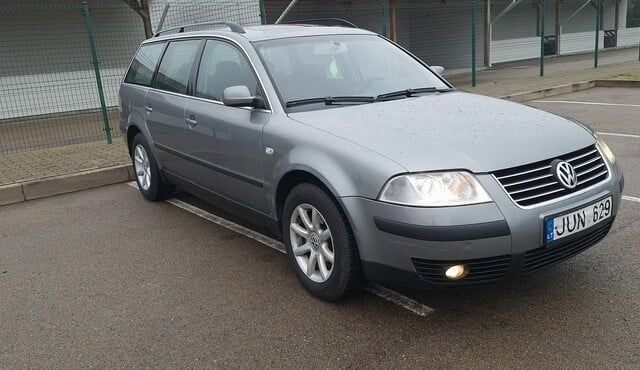 Серый Фольксваген Пассат Вариант, объемом двигателя 1.9 л и пробегом 263 тыс. км за 1400 $, фото 1 на Automoto.ua