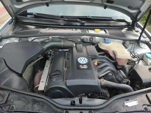 Сірий Фольксваген Пассат Варіант, об'ємом двигуна 1.6 л та пробігом 268 тис. км за 4250 $, фото 4 на Automoto.ua