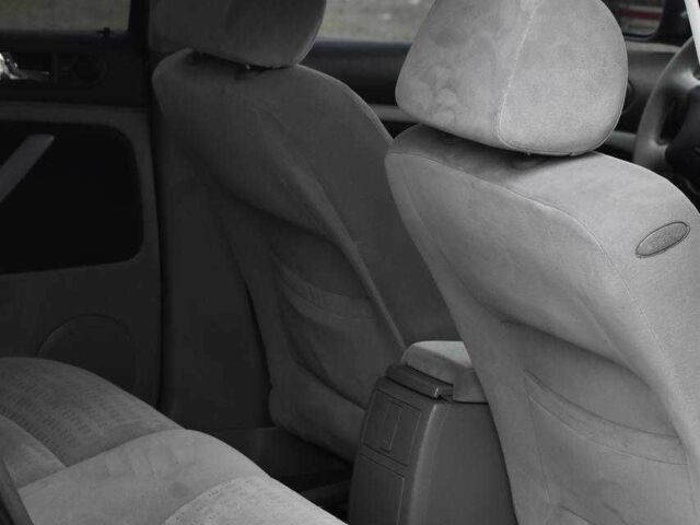 Серый Фольксваген Пассат Вариант, объемом двигателя 1.6 л и пробегом 205 тыс. км за 6250 $, фото 16 на Automoto.ua