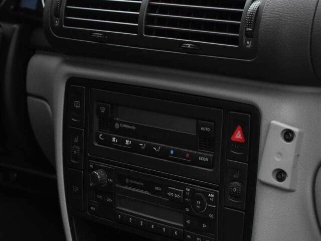 Серый Фольксваген Пассат Вариант, объемом двигателя 1.6 л и пробегом 205 тыс. км за 6250 $, фото 12 на Automoto.ua