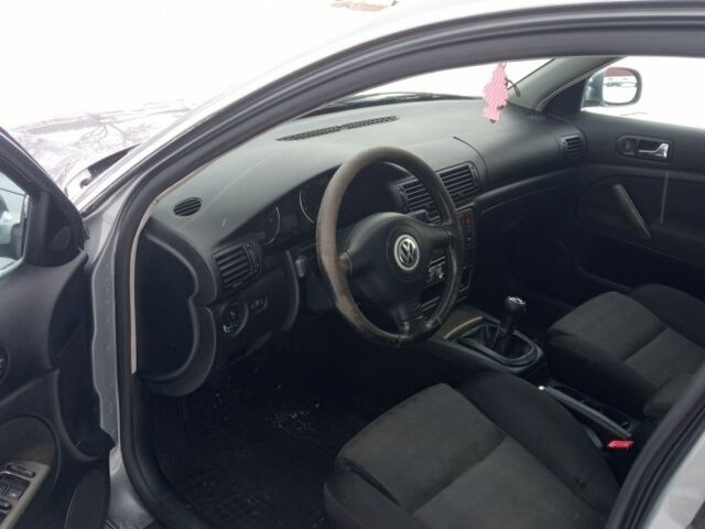 Сірий Фольксваген Пассат Варіант, об'ємом двигуна 0 л та пробігом 300 тис. км за 2200 $, фото 5 на Automoto.ua