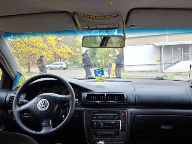 Фольксваген Пассат Вариант 2002 в Славянске на Automoto.ua Серый Фольксваген Пассат Вариант, объемом двигателя 1.9 л и пробегом 300 тыс. км за 1500 $, фото 6 на Automoto.ua