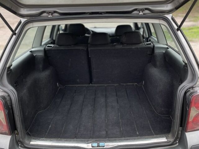 Сірий Фольксваген Пассат Варіант, об'ємом двигуна 1.9 л та пробігом 300 тис. км за 2300 $, фото 9 на Automoto.ua