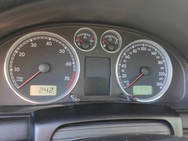 Серый Фольксваген Пассат Вариант, объемом двигателя 1.6 л и пробегом 230 тыс. км за 5400 $, фото 4 на Automoto.ua