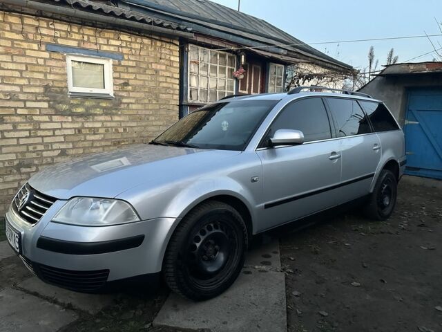 Серый Фольксваген Пассат Вариант, объемом двигателя 1.6 л и пробегом 245 тыс. км за 2200 $, фото 1 на Automoto.ua