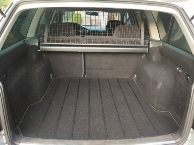 Сірий Фольксваген Пассат Варіант, об'ємом двигуна 1.6 л та пробігом 268 тис. км за 4250 $, фото 7 на Automoto.ua