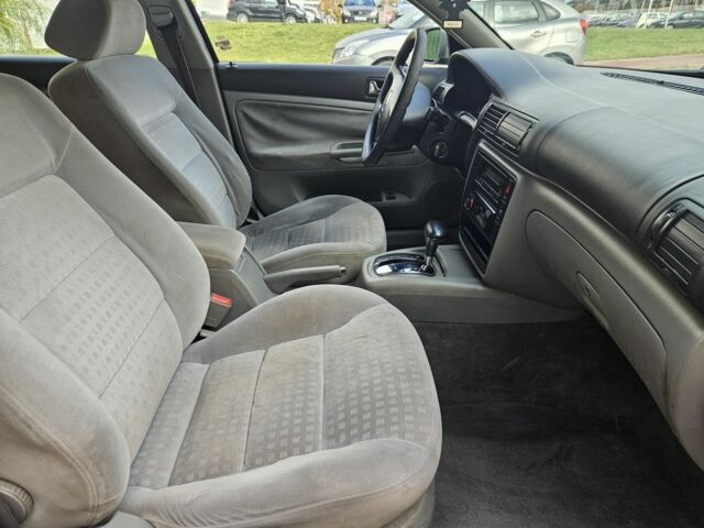 Фольксваген Пассат Варіант 2003 у Житомирі на Automoto.ua Сірий Фольксваген Пассат Варіант, об'ємом двигуна 1.9 л та пробігом 300 тис. км за 2100 $, фото 13 на Automoto.ua