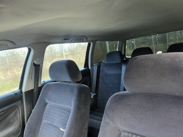 Серый Фольксваген Пассат Вариант, объемом двигателя 2 л и пробегом 444 тыс. км за 999 $, фото 14 на Automoto.ua