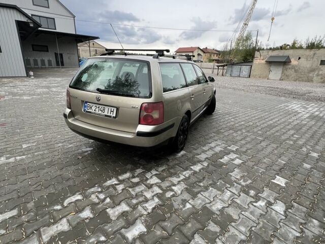 Сірий Фольксваген Пассат Варіант, об'ємом двигуна 1.8 л та пробігом 217 тис. км за 4300 $, фото 2 на Automoto.ua