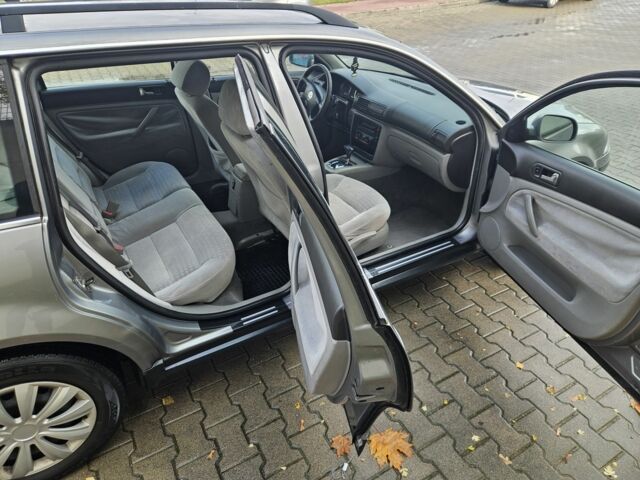 Фольксваген Пассат Варіант 2003 у Житомирі на Automoto.ua Сірий Фольксваген Пассат Варіант, об'ємом двигуна 1.9 л та пробігом 300 тис. км за 2100 $, фото 6 на Automoto.ua