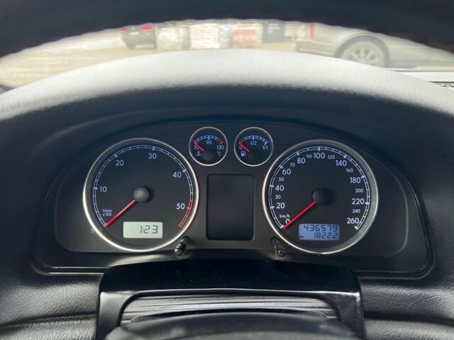 Серый Фольксваген Пассат Вариант, объемом двигателя 1.9 л и пробегом 438 тыс. км за 3600 $, фото 11 на Automoto.ua