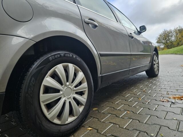 Фольксваген Пассат Варіант 2003 у Житомирі на Automoto.ua Сірий Фольксваген Пассат Варіант, об'ємом двигуна 1.9 л та пробігом 300 тис. км за 2100 $, фото 4 на Automoto.ua