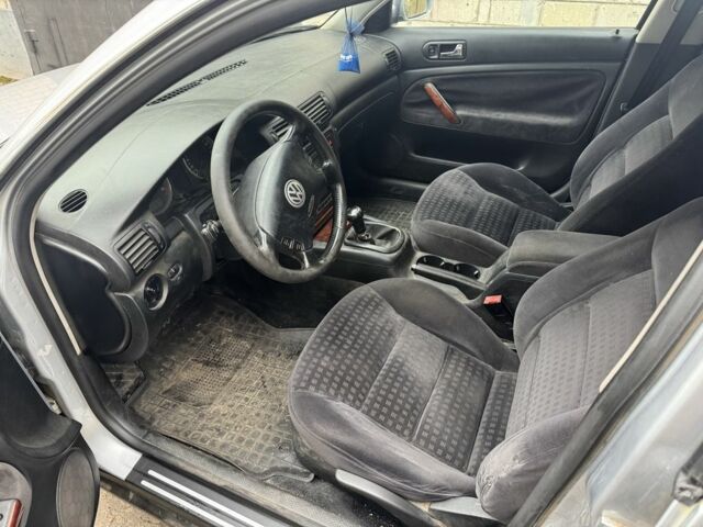 Серый Фольксваген Пассат Вариант, объемом двигателя 2 л и пробегом 341 тыс. км за 3800 $, фото 5 на Automoto.ua