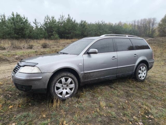 Серый Фольксваген Пассат Вариант, объемом двигателя 2.5 л и пробегом 400 тыс. км за 3900 $, фото 1 на Automoto.ua