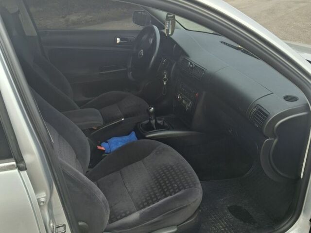 Сірий Фольксваген Пассат Варіант, об'ємом двигуна 2 л та пробігом 215 тис. км за 4500 $, фото 12 на Automoto.ua