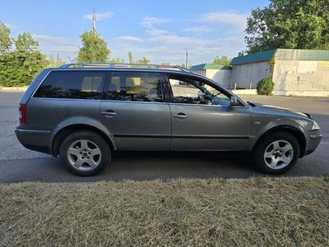 Серый Фольксваген Пассат Вариант, объемом двигателя 2.5 л и пробегом 390 тыс. км за 3400 $, фото 6 на Automoto.ua