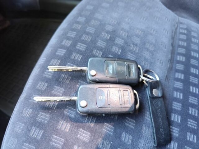 Фольксваген Пассат Вариант 2003 в Киеве на Automoto.ua Серый Фольксваген Пассат Вариант, объемом двигателя 1.8 л и пробегом 320 тыс. км за 4700 $, фото 14 на Automoto.ua