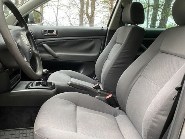 Серый Фольксваген Пассат Вариант, объемом двигателя 1.6 л и пробегом 166 тыс. км за 4700 $, фото 9 на Automoto.ua