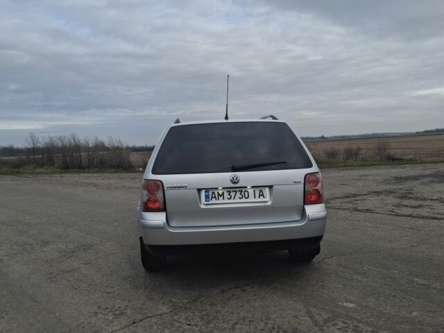 Сірий Фольксваген Пассат Варіант, об'ємом двигуна 2 л та пробігом 215 тис. км за 4500 $, фото 4 на Automoto.ua