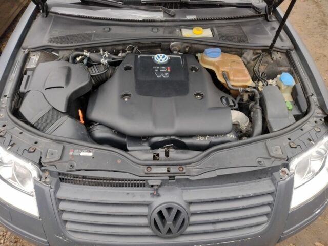 Серый Фольксваген Пассат Вариант, объемом двигателя 2.5 л и пробегом 340 тыс. км за 2500 $, фото 10 на Automoto.ua