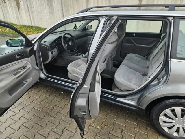 Фольксваген Пассат Варіант 2003 у Житомирі на Automoto.ua Сірий Фольксваген Пассат Варіант, об'ємом двигуна 1.9 л та пробігом 300 тис. км за 2100 $, фото 7 на Automoto.ua