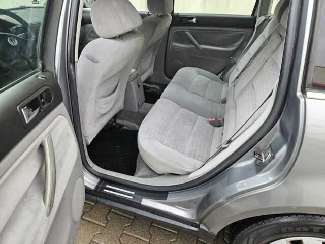 Фольксваген Пассат Варіант 2003 у Житомирі на Automoto.ua Сірий Фольксваген Пассат Варіант, об'ємом двигуна 1.9 л та пробігом 300 тис. км за 2100 $, фото 16 на Automoto.ua