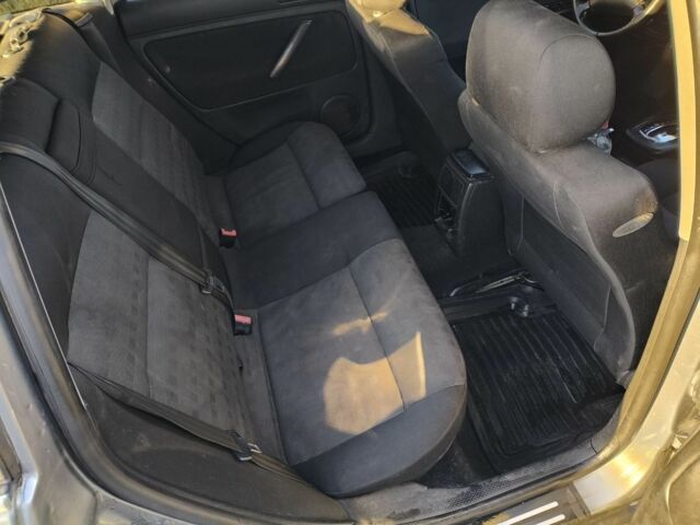 Серый Фольксваген Пассат Вариант, объемом двигателя 2.5 л и пробегом 400 тыс. км за 3900 $, фото 6 на Automoto.ua