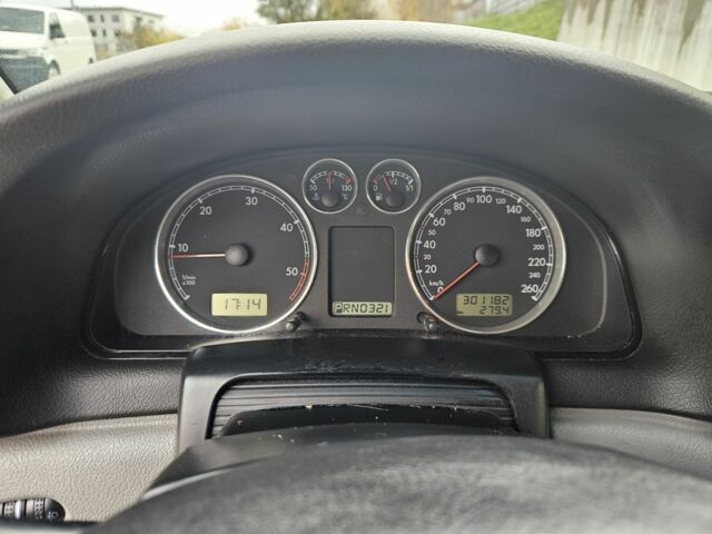 Фольксваген Пассат Варіант 2003 у Житомирі на Automoto.ua Сірий Фольксваген Пассат Варіант, об'ємом двигуна 1.9 л та пробігом 300 тис. км за 2100 $, фото 10 на Automoto.ua