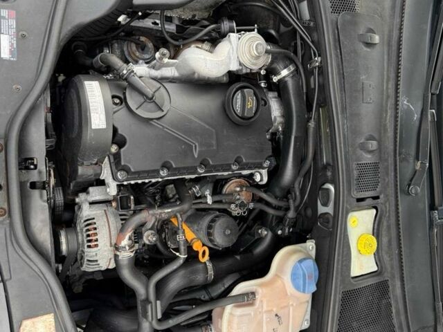 Серый Фольксваген Пассат Вариант, объемом двигателя 1.9 л и пробегом 300 тыс. км за 2900 $, фото 17 на Automoto.ua