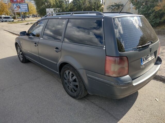 Серый Фольксваген Пассат Вариант, объемом двигателя 2.5 л и пробегом 340 тыс. км за 2500 $, фото 2 на Automoto.ua