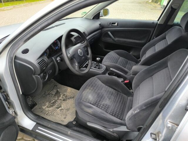 Сірий Фольксваген Пассат Варіант, об'ємом двигуна 1.6 л та пробігом 118 тис. км за 5700 $, фото 12 на Automoto.ua