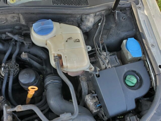 Фольксваген Пассат Вариант 2003 в Киеве на Automoto.ua Серый Фольксваген Пассат Вариант, объемом двигателя 1.9 л и пробегом 563 тыс. км за 2800 $, фото 14 на Automoto.ua