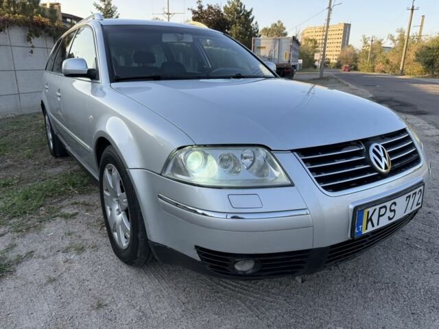 Серый Фольксваген Пассат Вариант, объемом двигателя 2.5 л и пробегом 280 тыс. км за 2600 $, фото 1 на Automoto.ua