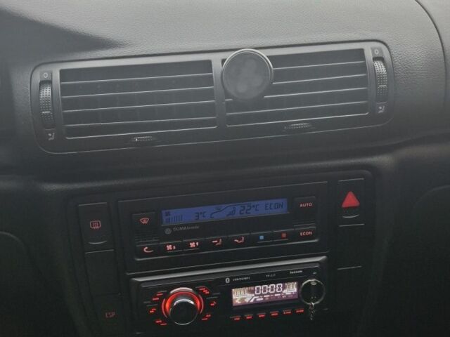 Сірий Фольксваген Пассат Варіант, об'ємом двигуна 2 л та пробігом 215 тис. км за 4500 $, фото 17 на Automoto.ua