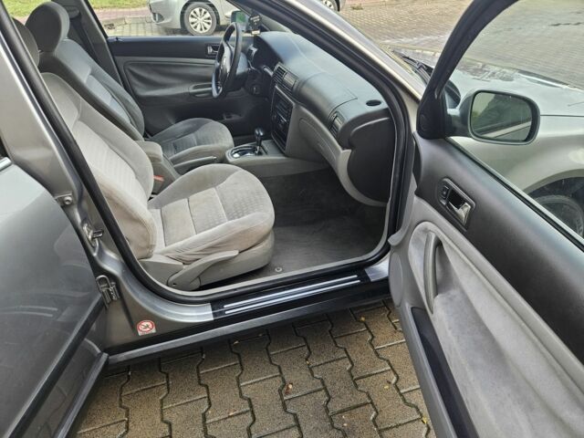 Фольксваген Пассат Варіант 2003 у Житомирі на Automoto.ua Сірий Фольксваген Пассат Варіант, об'ємом двигуна 1.9 л та пробігом 300 тис. км за 2100 $, фото 11 на Automoto.ua