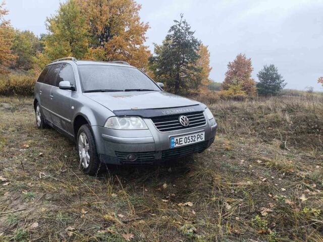 Серый Фольксваген Пассат Вариант, объемом двигателя 2.5 л и пробегом 400 тыс. км за 3900 $, фото 2 на Automoto.ua