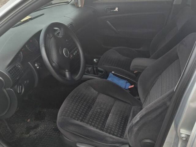 Сірий Фольксваген Пассат Варіант, об'ємом двигуна 2 л та пробігом 215 тис. км за 4500 $, фото 14 на Automoto.ua