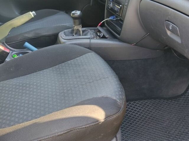 Серый Фольксваген Пассат Вариант, объемом двигателя 1.6 л и пробегом 260 тыс. км за 4000 $, фото 6 на Automoto.ua