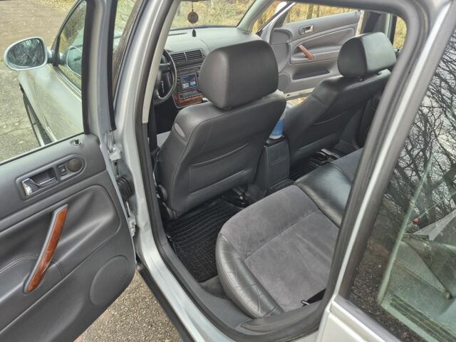 Серый Фольксваген Пассат Вариант, объемом двигателя 2.5 л и пробегом 250 тыс. км за 3999 $, фото 9 на Automoto.ua