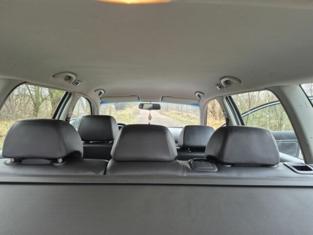 Серый Фольксваген Пассат Вариант, объемом двигателя 2.5 л и пробегом 250 тыс. км за 3999 $, фото 12 на Automoto.ua