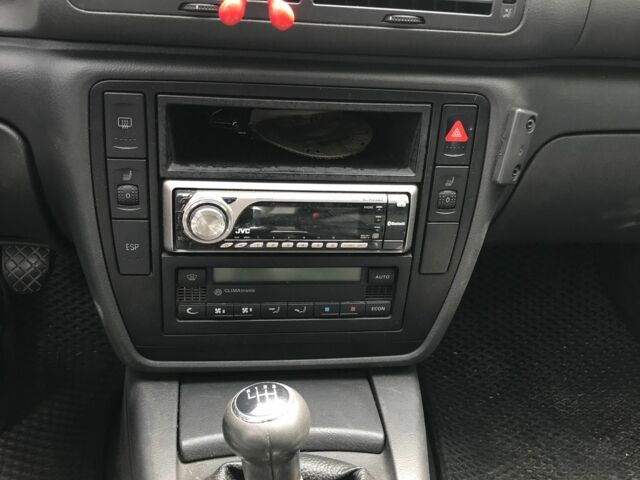 Сірий Фольксваген Пассат Варіант, об'ємом двигуна 2 л та пробігом 280 тис. км за 4400 $, фото 5 на Automoto.ua