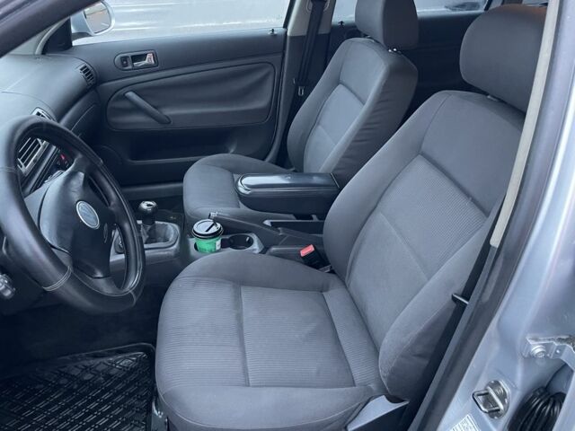 Серый Фольксваген Пассат Вариант, объемом двигателя 1.9 л и пробегом 330 тыс. км за 2500 $, фото 10 на Automoto.ua